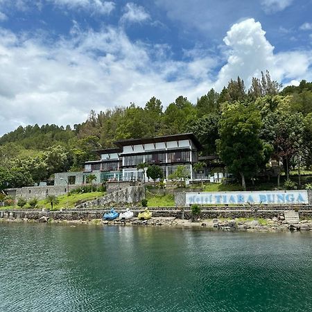 Tiara Bunga Hotel & Villa Balige Kültér fotó