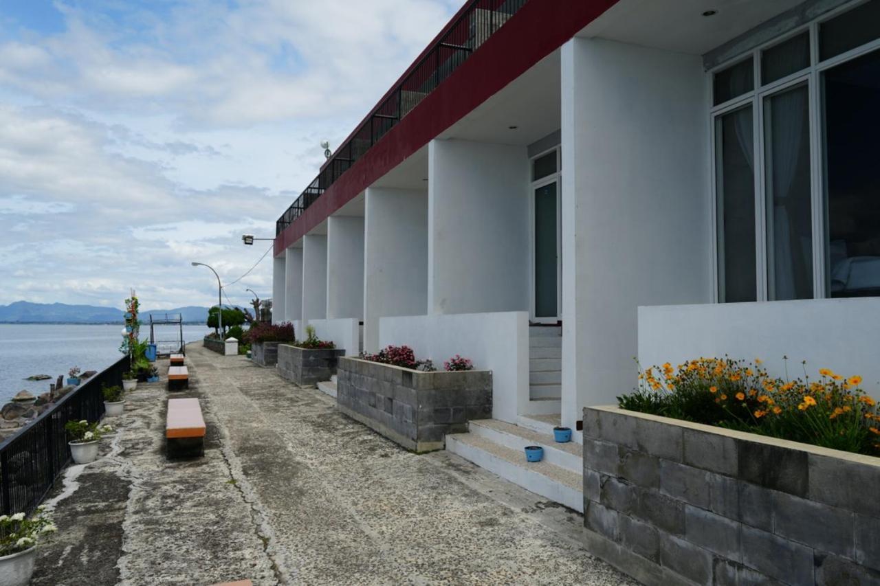 Tiara Bunga Hotel & Villa Balige Kültér fotó