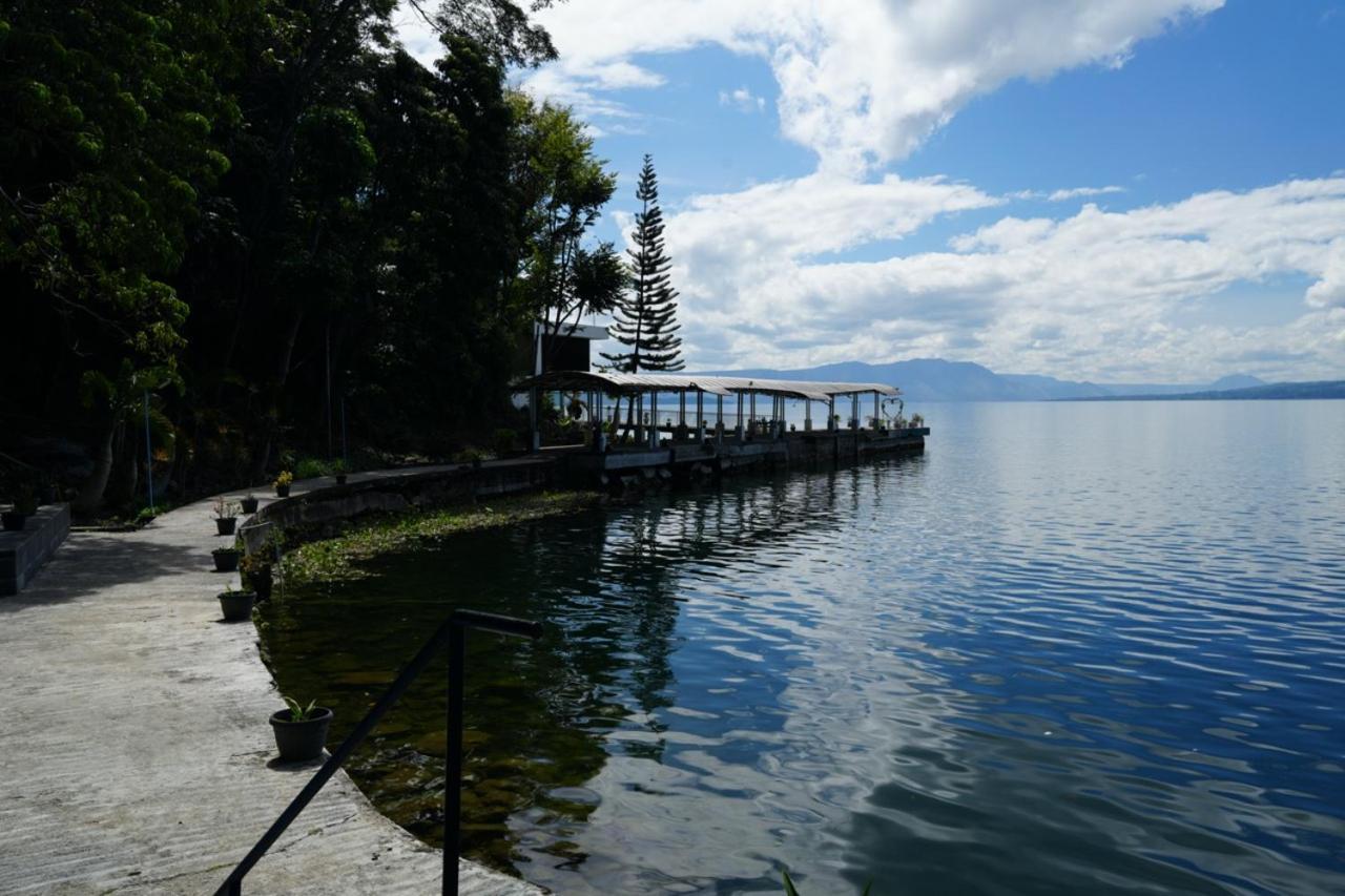 Tiara Bunga Hotel & Villa Balige Kültér fotó