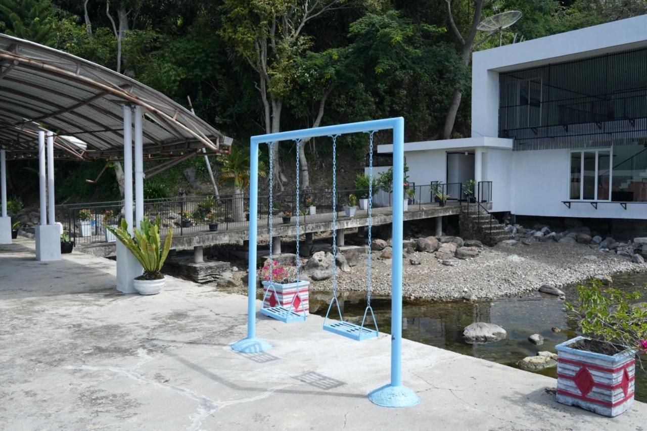 Tiara Bunga Hotel & Villa Balige Kültér fotó