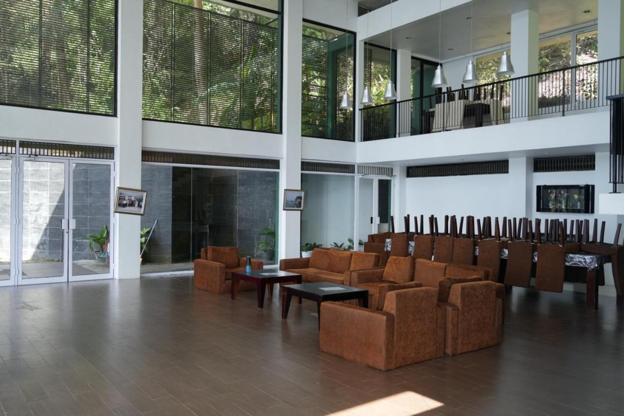 Tiara Bunga Hotel & Villa Balige Kültér fotó