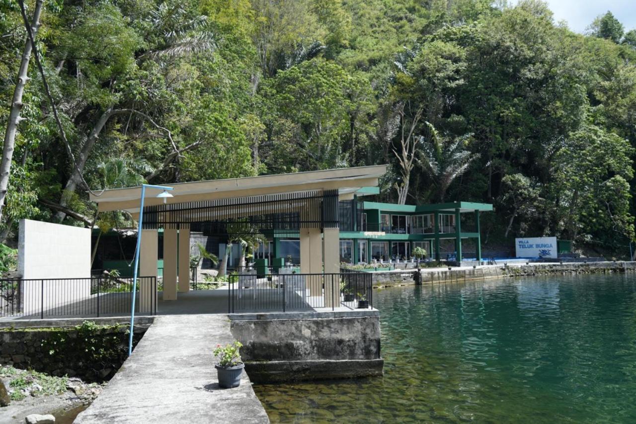 Tiara Bunga Hotel & Villa Balige Kültér fotó