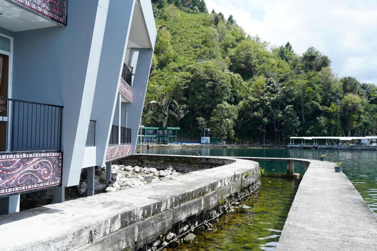 Tiara Bunga Hotel & Villa Balige Kültér fotó