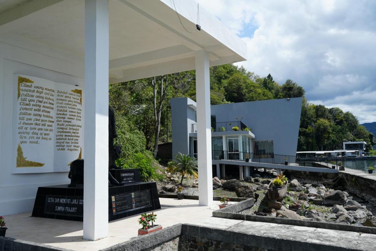 Tiara Bunga Hotel & Villa Balige Kültér fotó