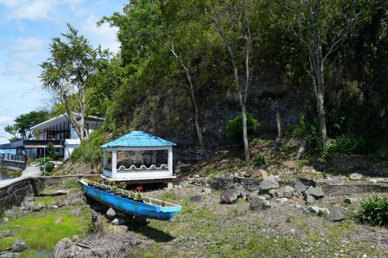 Tiara Bunga Hotel & Villa Balige Kültér fotó
