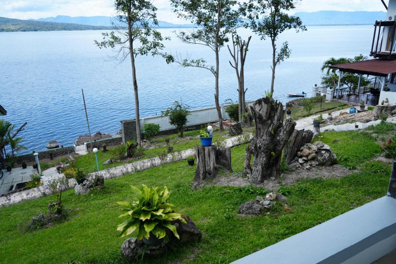 Tiara Bunga Hotel & Villa Balige Kültér fotó